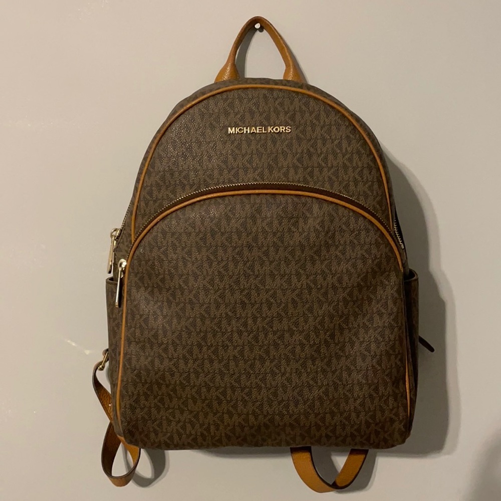 Michael Kors Backpack 🌰